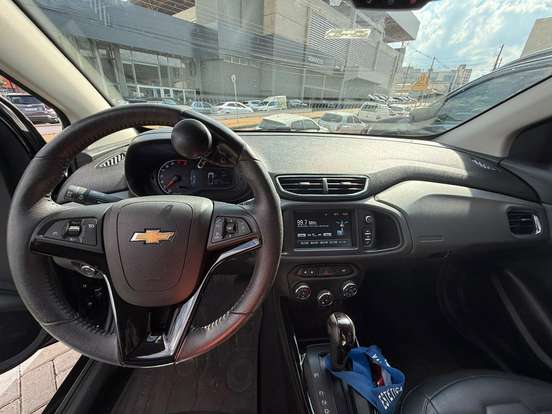 CHEVROLET-ONIX-2018