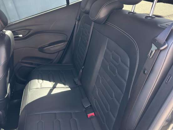 CHEVROLET-ONIX-1.4 MPFI LTZ 8V FLEX 4P AUTOMÁTICO CHEVROLET-ONIX-2018