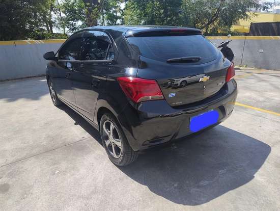 CHEVROLET-ONIX-2016