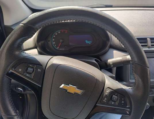 CHEVROLET-ONIX-2016