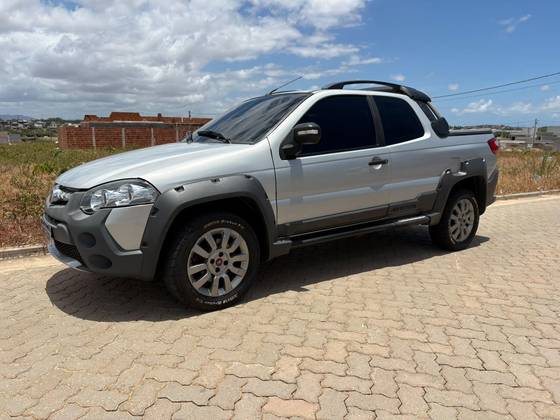 FIAT STRADA 1.8 MPI ADVENTURE CD 16V FLEX 3P MANUAL