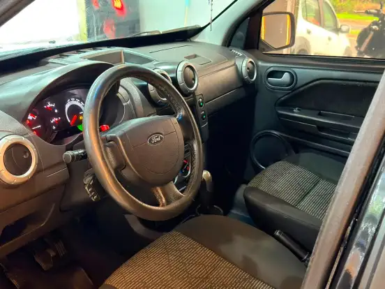 FORD-ECOSPORT-2010
