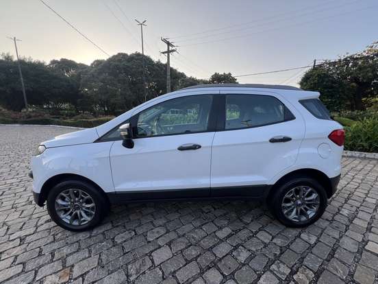 FORD-ECOSPORT-2013