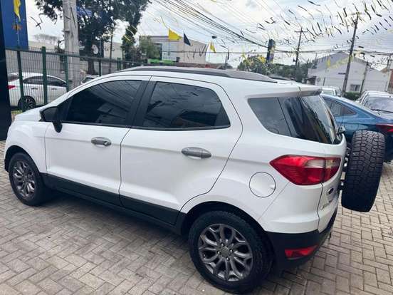FORD-ECOSPORT-2014