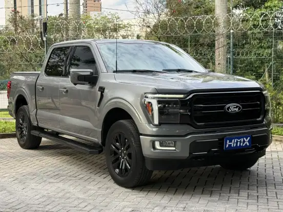 FORD-F-150-5.0 V8 GASOLINA CD LARIAT BLACK FX4 AUTOMÁTICO FORD-F-150-2024