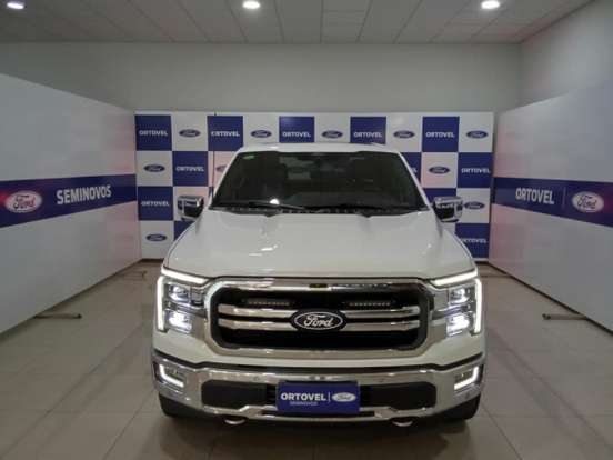 FORD-F-150-5.0 V8 GASOLINA CD LARIAT FX4 AUTOMÁTICO FORD-F-150-2024
