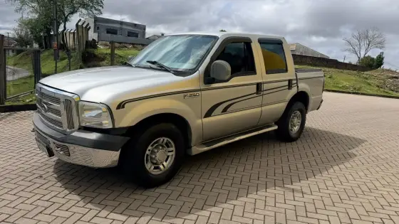FORD F-250 4.2 XLT 4X2 CD TURBO INTERCOOLER DIESEL 4P MANUAL