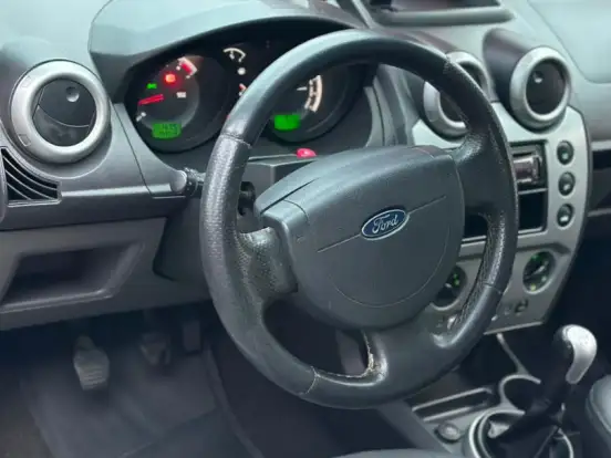 FORD-FIESTA-1.6 ROCAM SEDAN 8V FLEX 4P MANUAL FORD-FIESTA-2013
