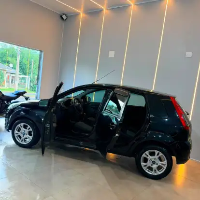 FORD-FIESTA-2013