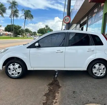 FORD-FIESTA-2014