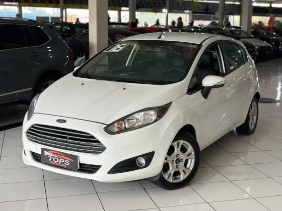 FORD FIESTA 1.6 SE HATCH 16V FLEX 4P POWERSHIFT