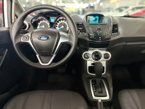 FORD-FIESTA-1.6 SE HATCH 16V FLEX 4P POWERSHIFT FORD-FIESTA-2015