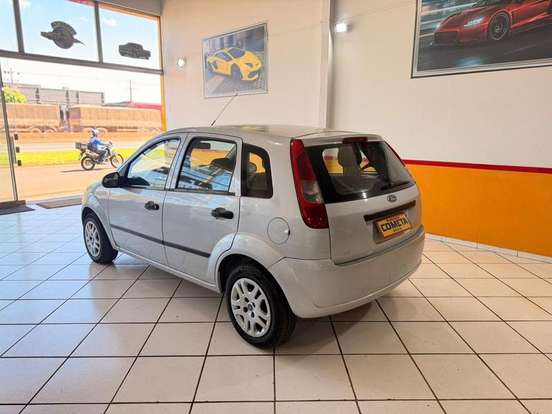 FORD-FIESTA-2005