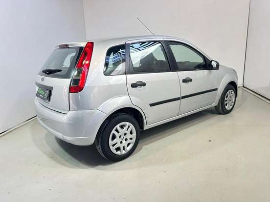 FORD-FIESTA-2010
