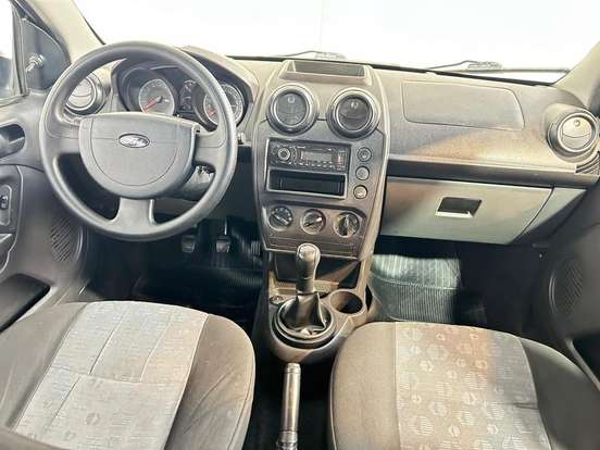 FORD-FIESTA-2010