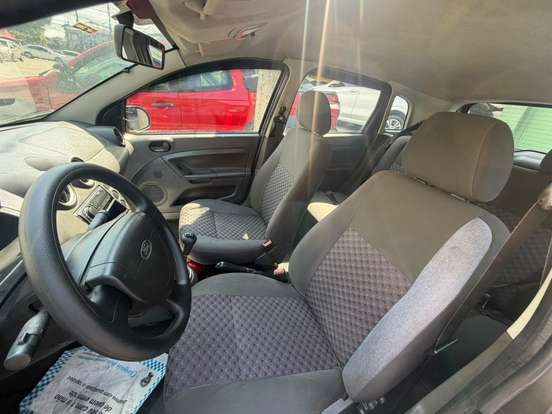 FORD-FIESTA-1.6 MPI HATCH 8V FLEX 4P MANUAL FORD-FIESTA-2005