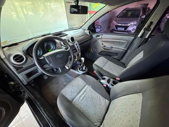 FORD-FIESTA-2013