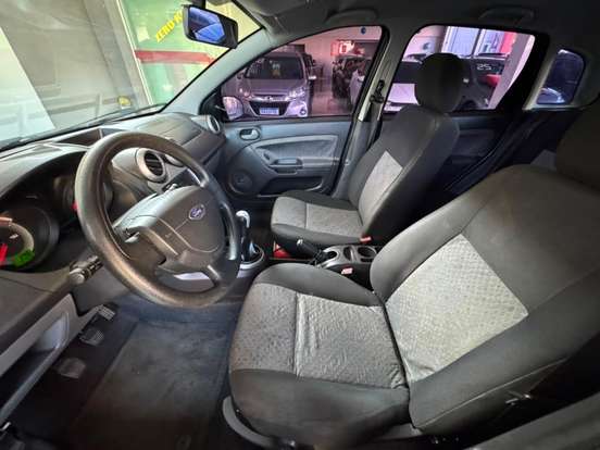 FORD-FIESTA-2013