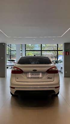 FORD-FIESTA-2015