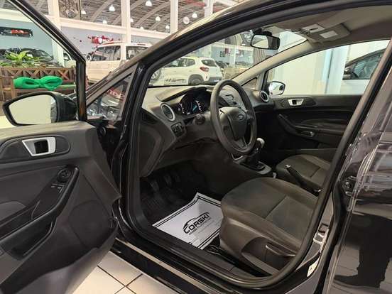 FORD-FIESTA-2016