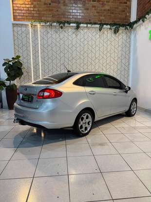 FORD-FIESTA-2012
