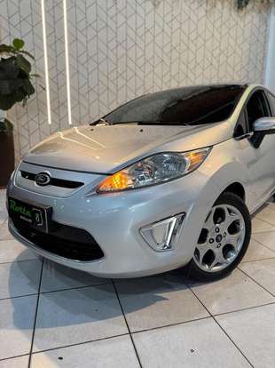 FORD-FIESTA-2012
