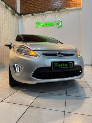 FORD-FIESTA-2012