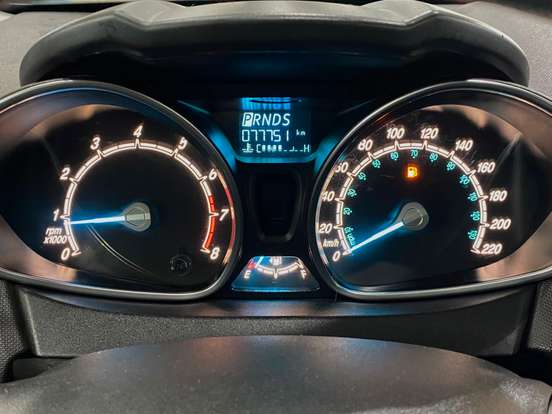 FORD-FIESTA-2015