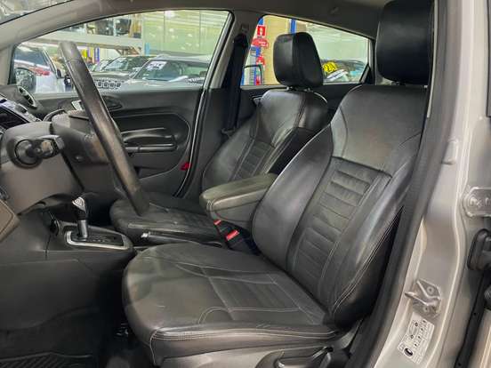 FORD-FIESTA-2015