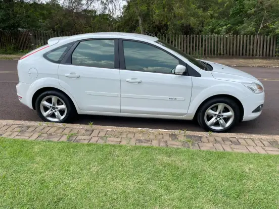 FORD-FOCUS-1.6 GLX 16V FLEX 4P MANUAL FORD-FOCUS-2012
