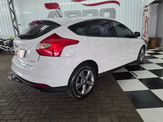 FORD-FOCUS-1.6 S 16V FLEX 4P POWERSHIFT FORD-FOCUS-2014