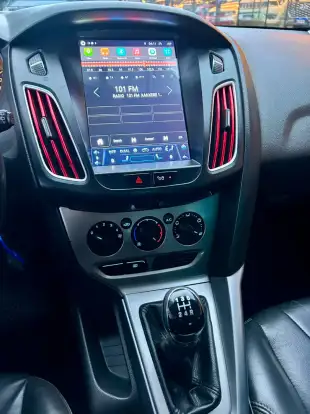 FORD-FOCUS-2014