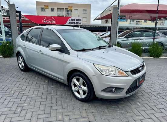 FORD-FOCUS-2011