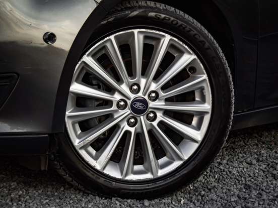 FORD-FOCUS-2.0 TITANIUM PLUS FASTBACK 16V FLEX 4P POWERSHIFT FORD-FOCUS-2018
