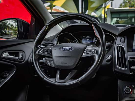 FORD-FOCUS-2.0 TITANIUM PLUS FASTBACK 16V FLEX 4P POWERSHIFT FORD-FOCUS-2018