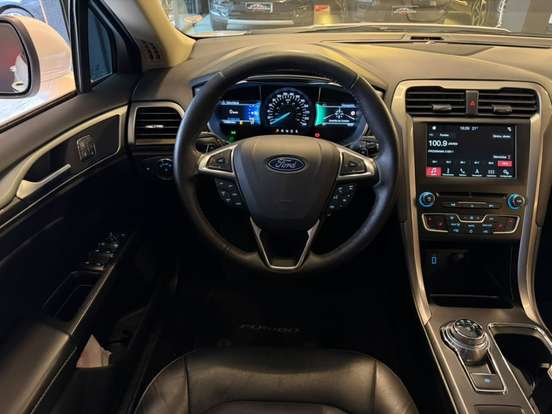 FORD-FUSION-2.0 SEL 16V GASOLINA 4P AUTOMÁTICO FORD-FUSION-2018
