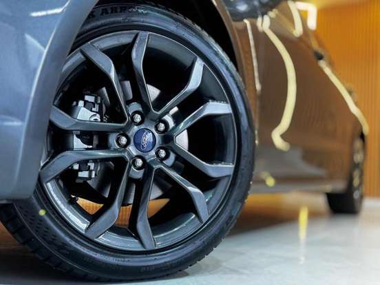 FORD-FUSION-2017