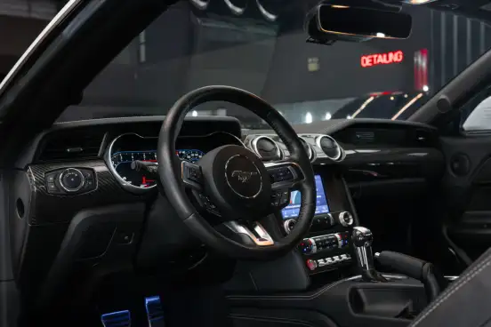 FORD-MUSTANG-2020