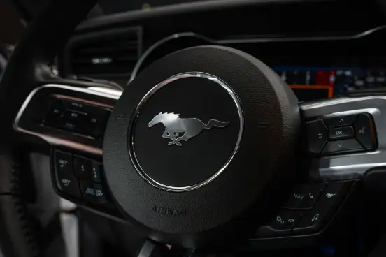 FORD-MUSTANG-2020