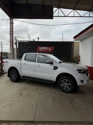 FORD RANGER 2.2 XLS 4X4 CD 16V DIESEL 4P AUTOMÁTICO