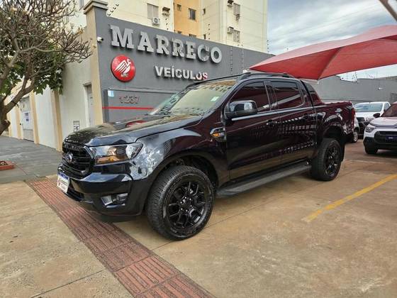 FORD RANGER 2.2 BLACK 4X2 CD 16V DIESEL 4P AUTOMÁTICO