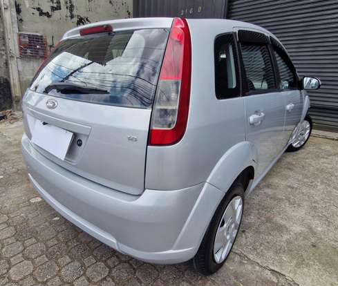 FORD-FIESTA-2012