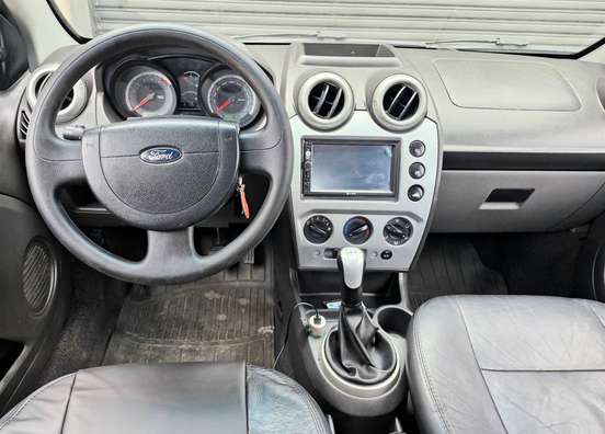 FORD-FIESTA-2012