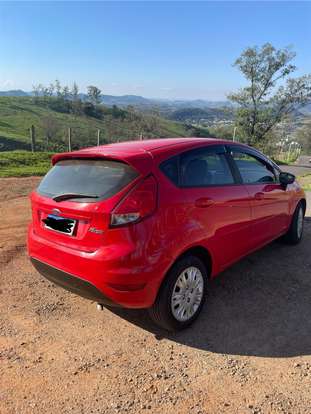 FORD-FIESTA-2014