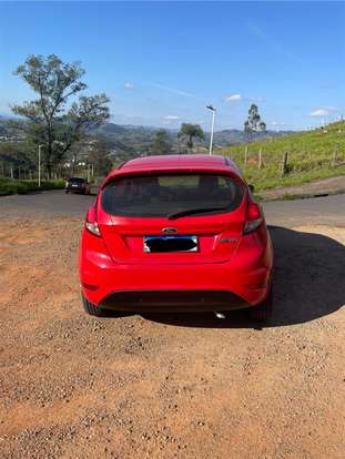 FORD-FIESTA-2014