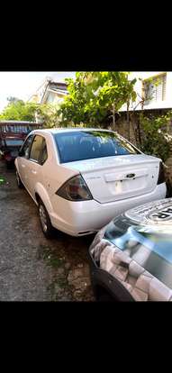 FORD-FIESTA-2012