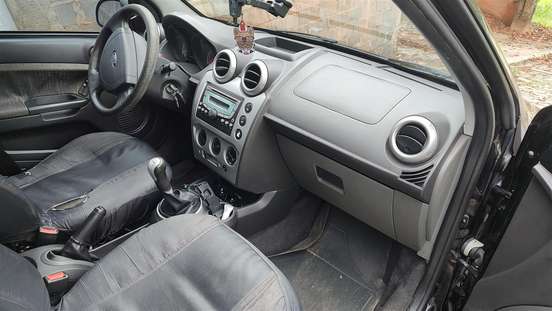 FORD-FIESTA-2011