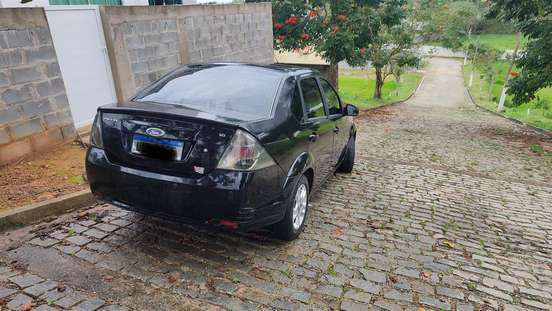 FORD-FIESTA-2011
