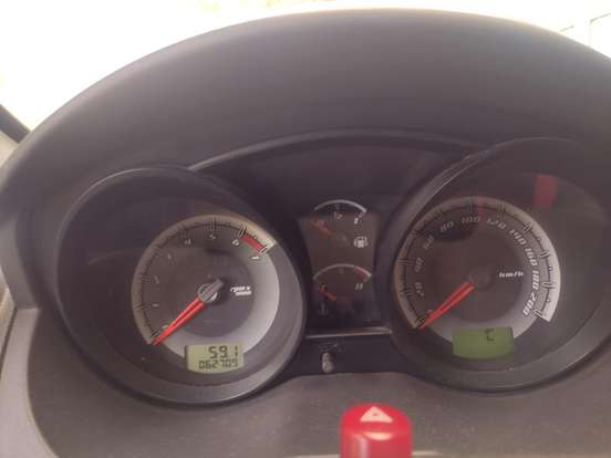 FORD-FIESTA-2012