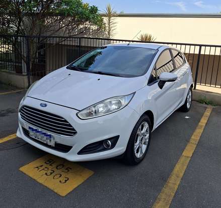 FORD-FIESTA-2014
